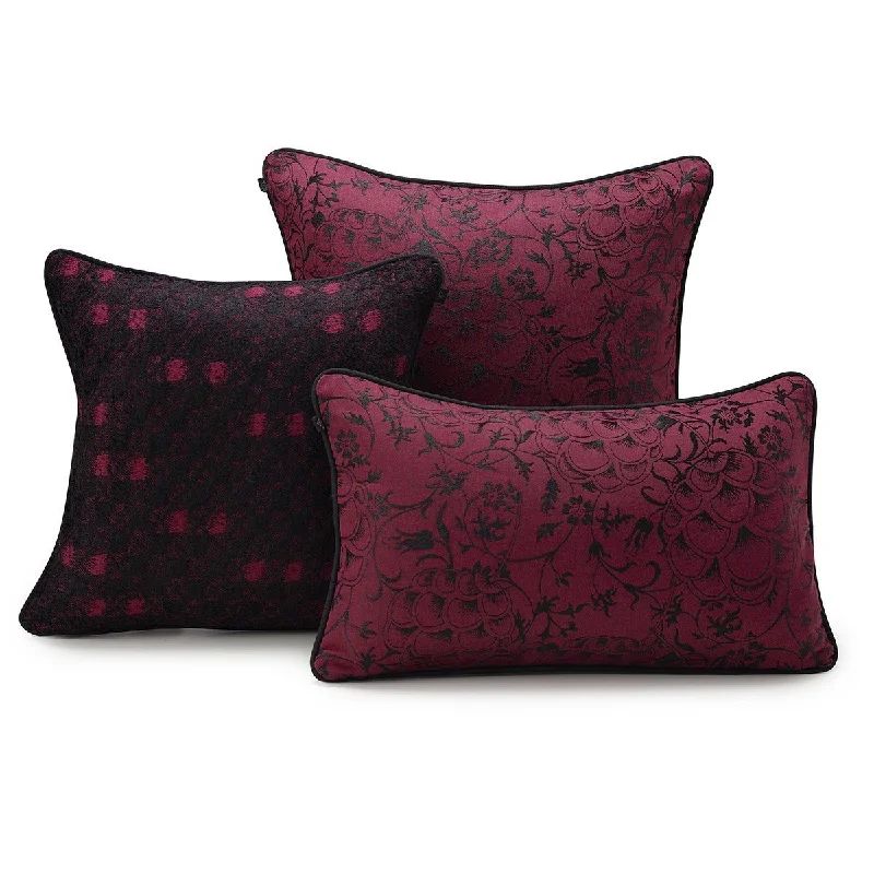 Estampe Plum Pillow Covers by Le Jacquard Français