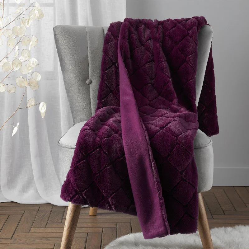 Wool blankets with natural warmth and insulationCosy Diamond Throw Plum