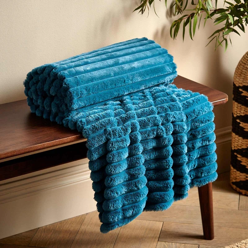 Queen - size blankets for standard - sized bedsCosy Ribbed Throw Teal