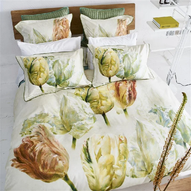 Designers Guild Spring Tulip Buttermilk Duvet