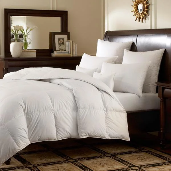 Logana 800+ Siberian Goose Down Comforter by Downright