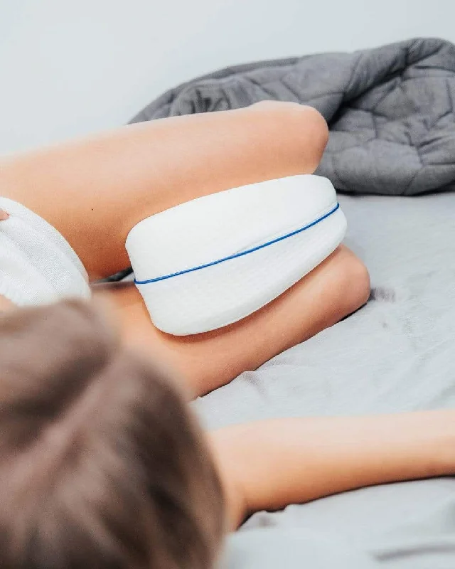 Recycled polyester blankets for an eco - conscious optionKnee Pillow