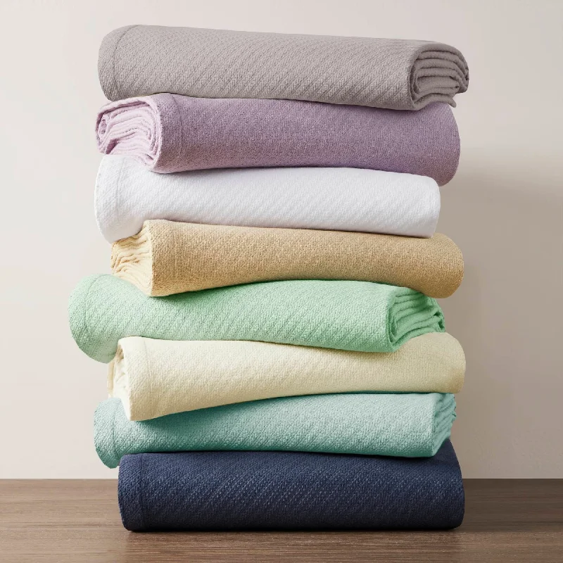 Cashmere blankets for ultimate softness and luxuryMadison Park Liquid Solid Colored Woven Cotton Blanket