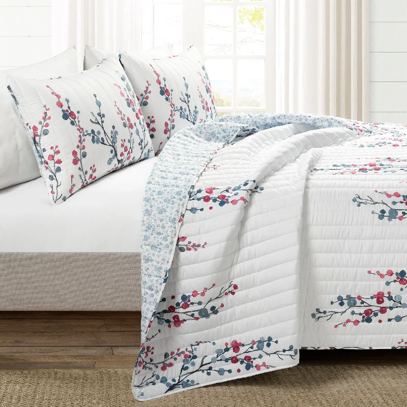 Mirabelle Watercolor Floral Reversible 3 Piece Quilt Set