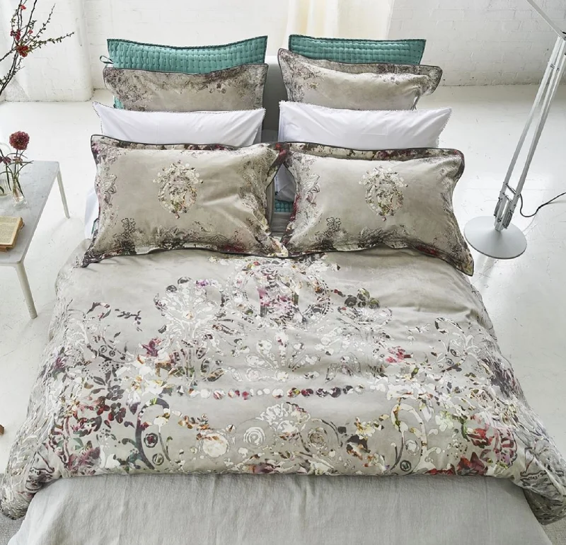 Osaria Dove Duvet Cover