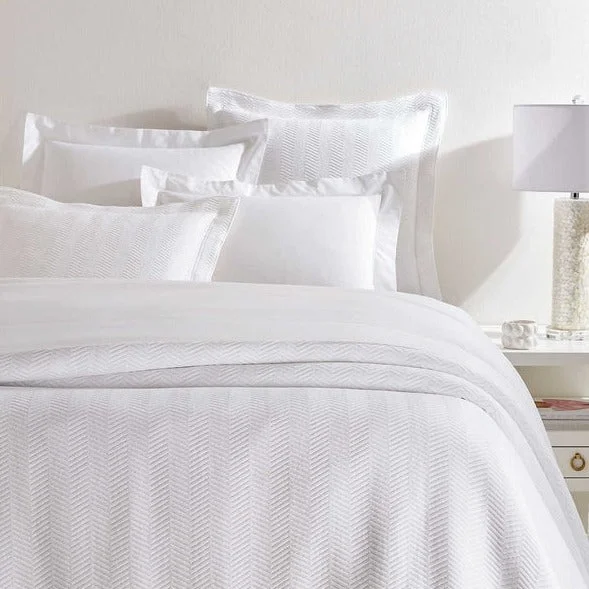 Pine Cone Hill Winnie White Matelasse Coverlet