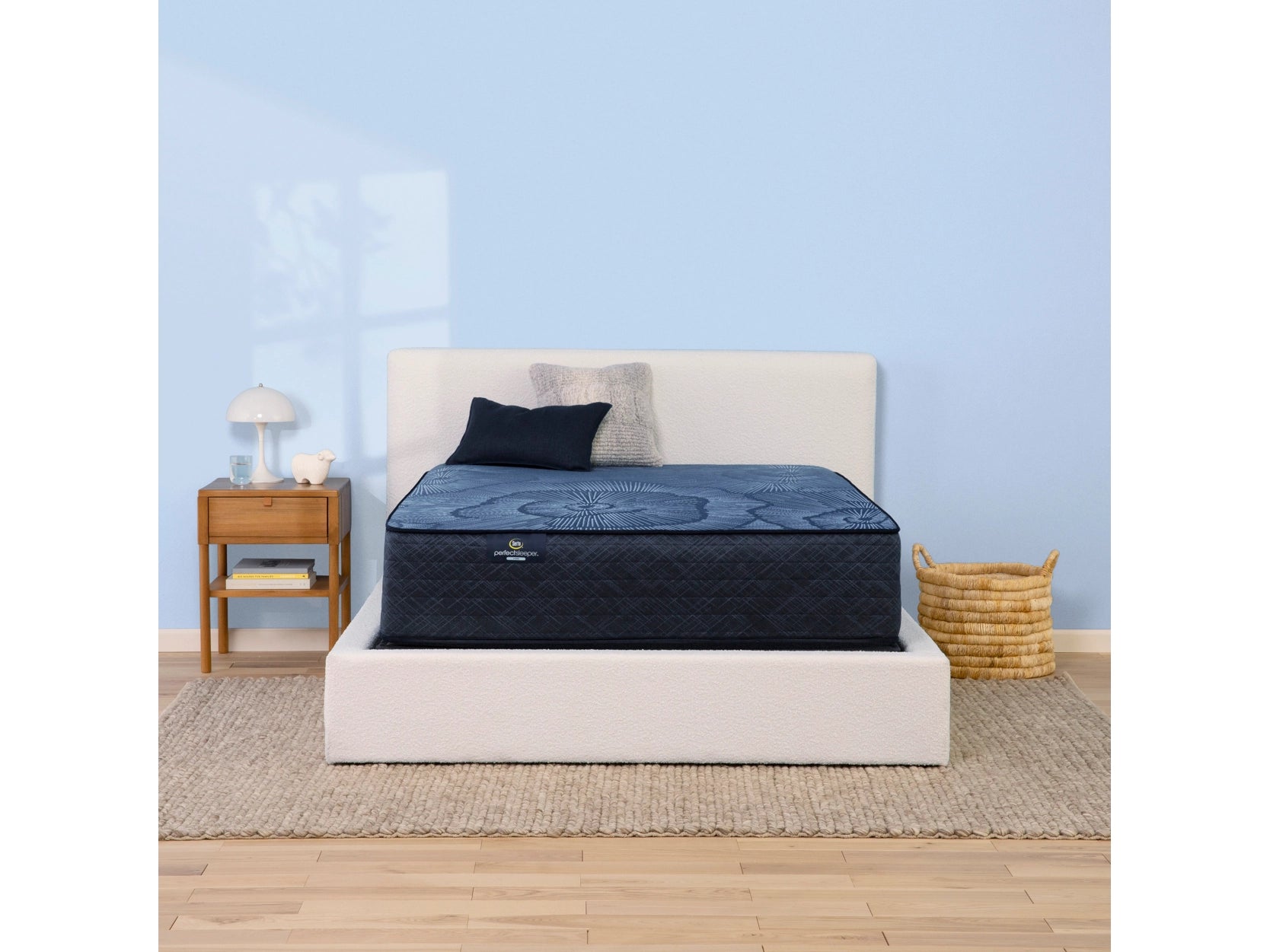 Serta Perfect Sleeper Endearing Nights Hybrid Plush Queen Mattress