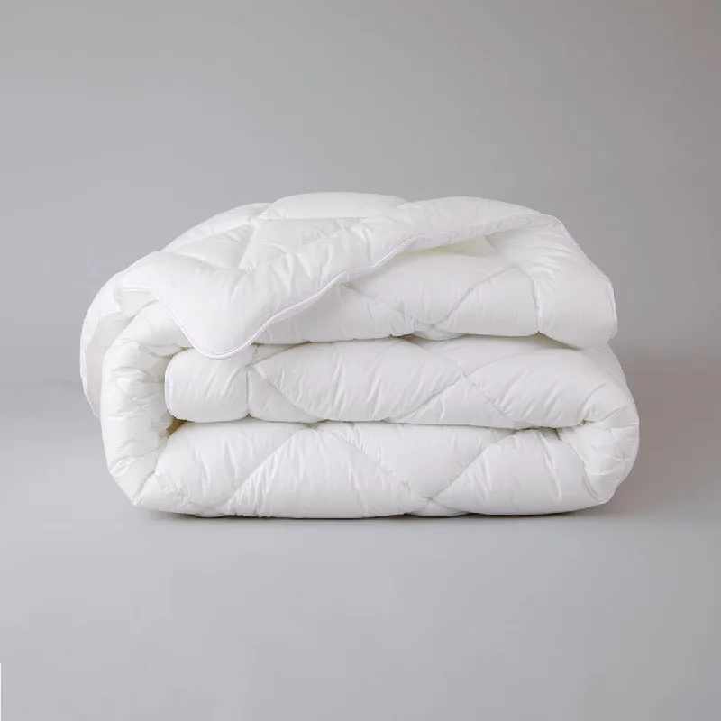 Actuel Anti-Allergy Down Alternative Comforter by Yves Delorme